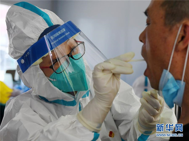 （新華全媒頭條·圖文互動(dòng)）（7）首都再戰(zhàn)“疫”，難忘40天——寫(xiě)在北京應(yīng)急響應(yīng)級(jí)別降級(jí)之際 