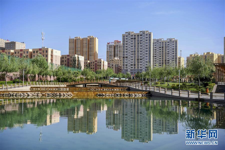 (新華全媒頭條·圖文互動)(8)旗引天山南北 譜寫發(fā)展新篇——以習(xí)近平同志為核心的黨中央關(guān)心新疆工作紀實