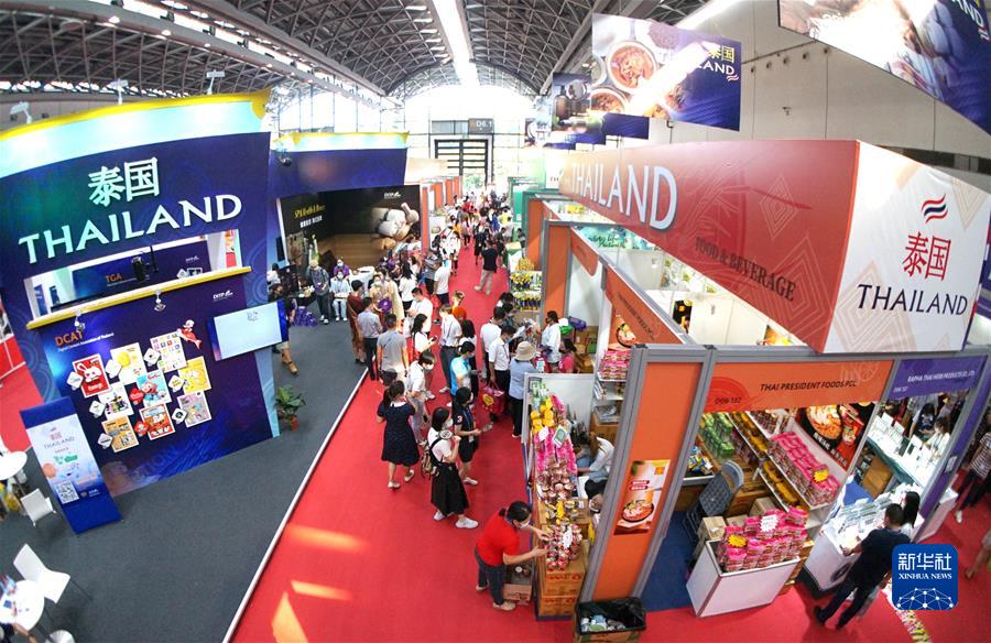 （新華全媒頭條·圖文互動）（3）共創(chuàng)更加繁榮美好的地區(qū)和世界——習(xí)近平主席在中國－東盟建立對話關(guān)系30周年紀念峰會上的重要講話解讀