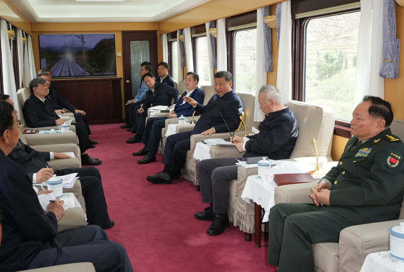 2021年7月22日，習(xí)近平總書記乘坐專列實(shí)地察看拉林鐵路沿線建設(shè)情況，深入研究有關(guān)問題。